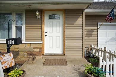 817 N Blanchard St, Findlay, OH 45840 - photo 3