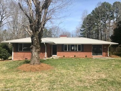 353 Oak View Ln, Asheboro, NC 27205 - photo 2