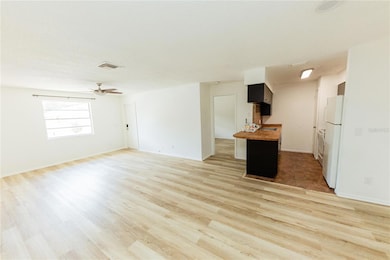 LIVING ROOM/DINING ROOM COBO