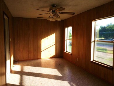 1404 N Comitas St, Beeville, TX 78102 - photo 7