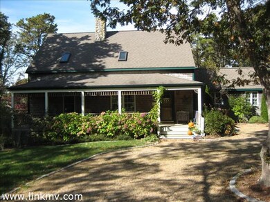 8 Tiffany Dr, Oak Bluffs, MA 02557 - photo 4
