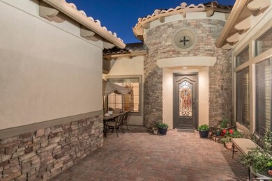 Courtyard with seating area