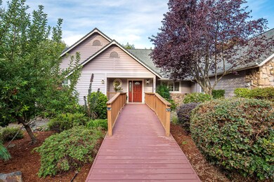 127 NW Dover Dr, Grants Pass, OR 97526 - photo 3