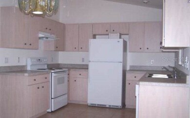 7 Pontiac Ln unit b, Palm Coast, FL 32164 - photo 2