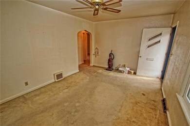 5719 Clark Blvd, Des Moines, IA 50311 - photo 6