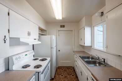 1098 14th Ave SW, Albany, OR 97321 - photo 7