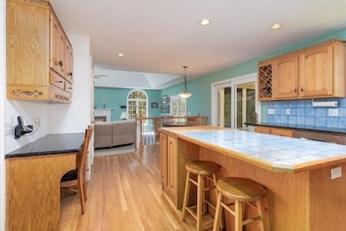 10 Heather Ln, Southborough, MA 01772 - photo 4