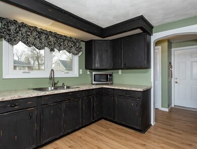 88 Oakridge St, Ludlow, MA 01056 - photo 3