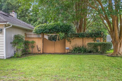 5104 Big Forest Ln, Jacksonville, FL 32210 - photo 3