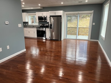 381 Tecumseh St, Fall River, MA 02721 - photo 5