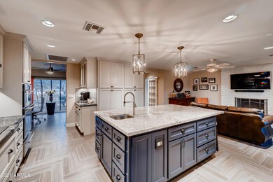 925 E Waltann Ln Phoenix AZ - MLS Sized