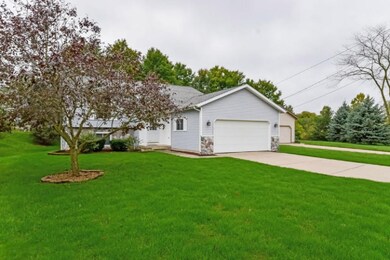 002-Front_View-3290573-small