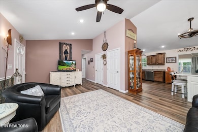 838 Dulog Trail, Jamestown, TN 38556 - photo 7