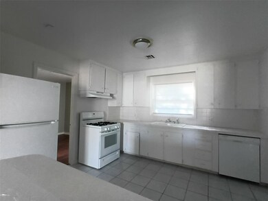 1024 S Holly Dr, Midwest City, OK 73110 - photo 5