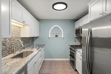 7 Greenbriar Dr unit 304, North Reading, MA 01864 - photo 6