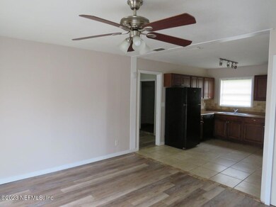 5522 Green Forest Dr, Jacksonville, FL 32244 - photo 6