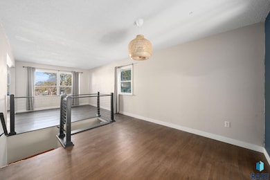 2201 W 15th St, Sioux Falls, SD 57104 - photo 5