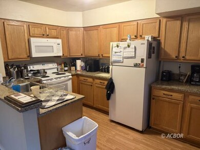 17 Andover Rd, Athens, OH 45701 - photo 4