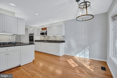 1840 Golf View Ct, Reston, VA 20190 - photo 6