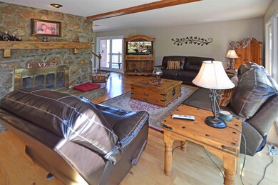 211 Vantrease Rd, Cottontown, TN 37048 - photo 3