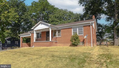 5802 Burgess Rd, District Heights, MD 20747 - photo 3