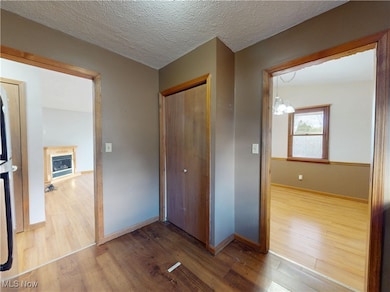 1144 Benton St, Barberton, OH 44203 - photo 7