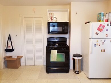 254-256 Elliot St unit 2, Newton, MA 02464 - photo 4