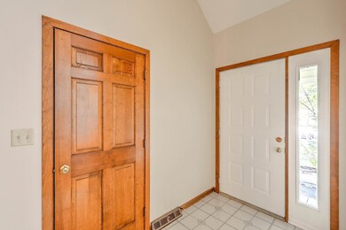 80 Fisher Rd unit 18, Cumberland, RI 02864 - photo 2