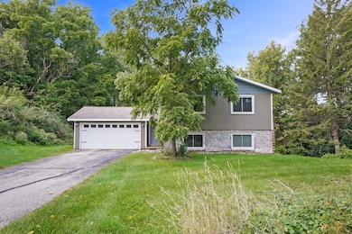 2966 Deerpath Rd, Lake Geneva, WI 53147 - photo 2