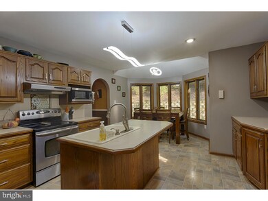4050 Hillview Rd, Temple, PA 19560 - photo 5