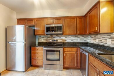 722 Merion Greene, Charlottesville, VA 22901 - photo 4