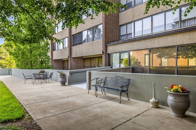 Washington Square Condos unit 509, Pittsburgh, PA 15228 - photo 3