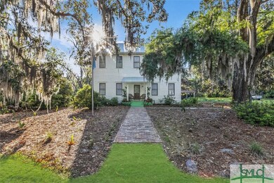 502 Franklin St, Darien, GA 31305 - photo 2