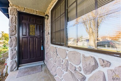 1233 13th St, Wasco, CA 93280 - photo 5