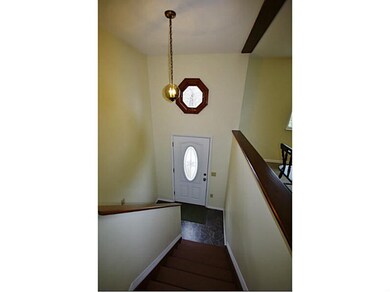 Entry/Foyer.