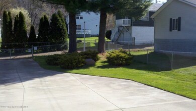 218 E Line St, Olyphant, PA 18447 - photo 4