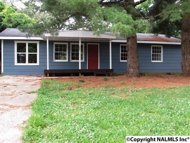 4827 Kyle Ln NW unit 1, Huntsville, AL 35810 - photo 2