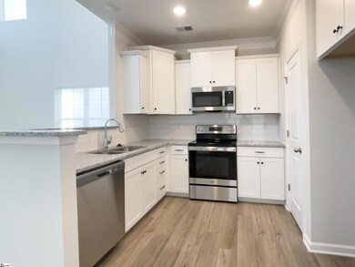 208 Greenrich Dr, Simpsonville, SC 29680 - photo 3