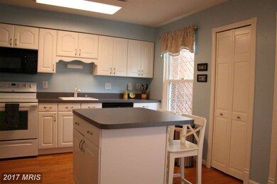 32 Hunting Horn Cir, Reisterstown, MD 21136 - photo 6