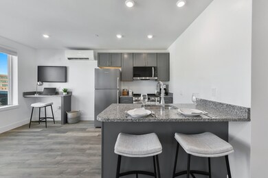 585 Essex St unit 204, Lynn, MA 01901 - photo 5