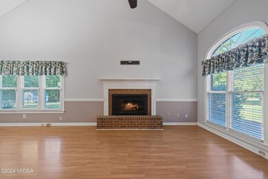 208 Willow Oak Way-03952