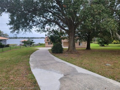 228 S Huntley Dr, Lake Placid, FL 33852 - photo 2