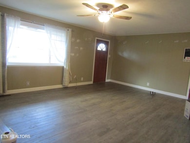 2718 Mayfield Dr, Talbott, TN 37877 - photo 3