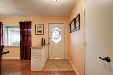 613 Post Oak Dr, Hurst, TX 76053 - photo 3