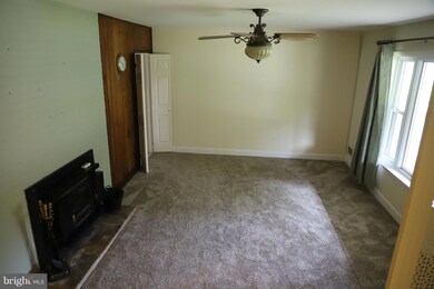 1302 Van Buren Dr, Fort Washington, MD 20744 - photo 4