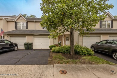 14 Lucia Ct, Matawan, NJ 07747 - photo 2