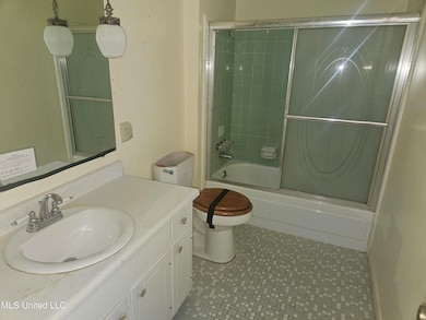 4325 Robinway Dr, Moss Point, MS 39563 - photo 6