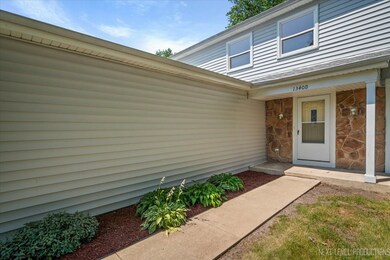 1340 N Glen Cir unit D, Aurora, IL 60506 - photo 2