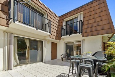 932 SW 118th Terrace, Davie, FL 33325 - photo 3