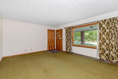 4-LivingRoom